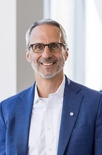 Headshot of Tim Cox